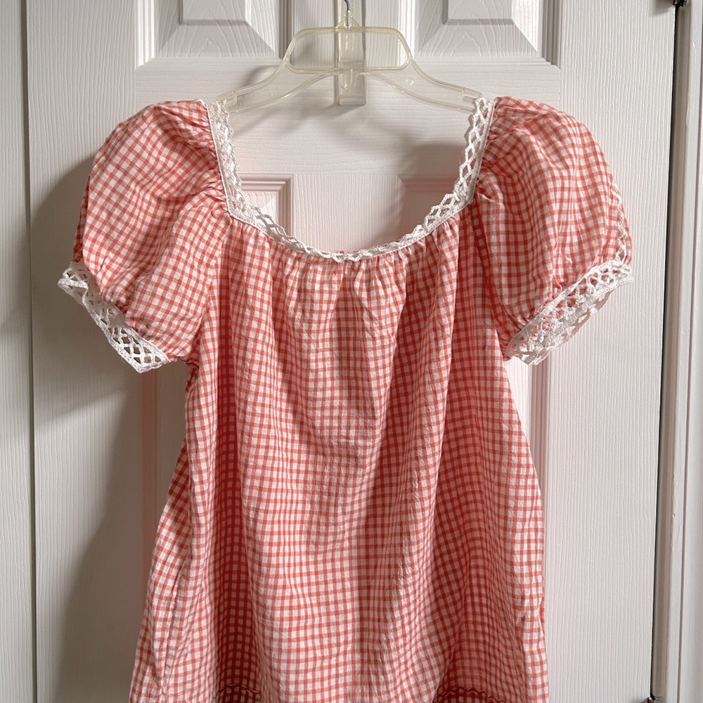 GINGHAM CROCHET TRIM TOP BY MAX STUDIO❤️❤️